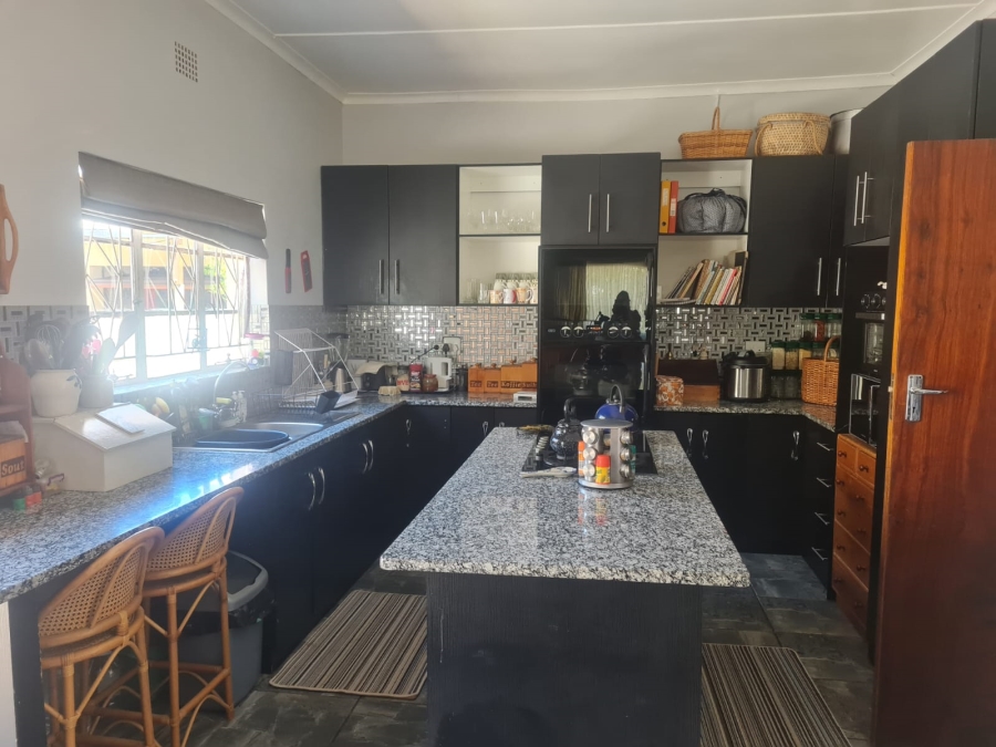 3 Bedroom Property for Sale in Ladismith Western Cape